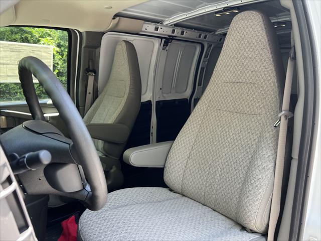 2025 Chevrolet Express Cargo Van RWD 2500 Regular Wheelbase WT