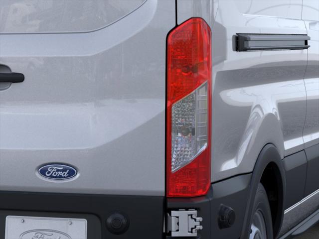 2026 Ford Transit T-250 148" Med Rf 9150 GVWR RWD