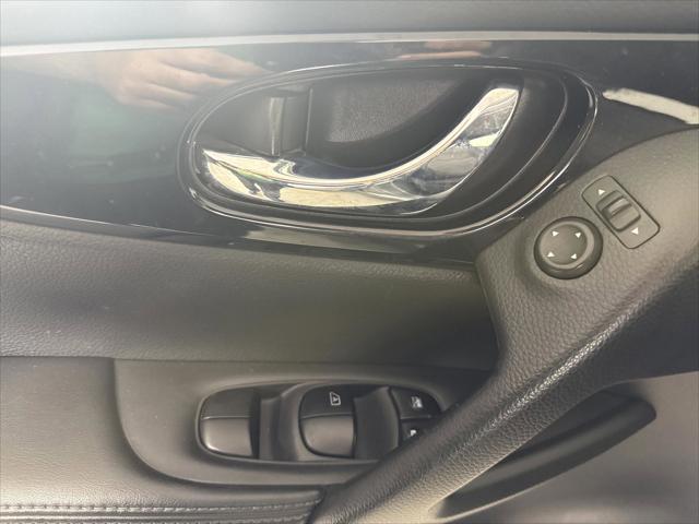 2017 Nissan Rogue Sport SV