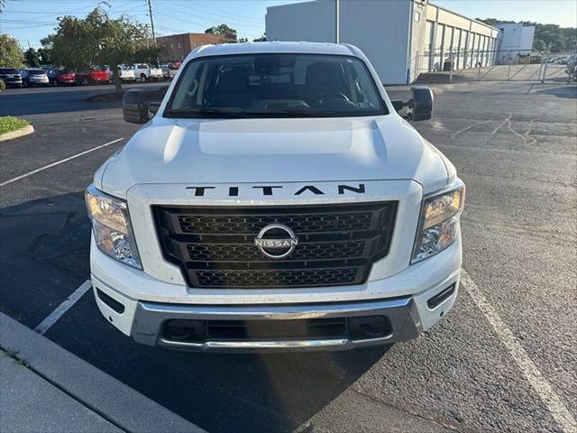 2024 Nissan Titan Crew Cab SV 4x4