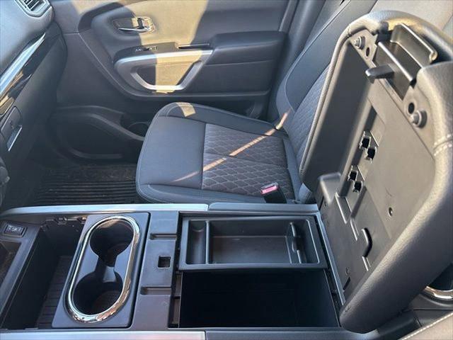 2024 Nissan Titan Crew Cab SV 4x4