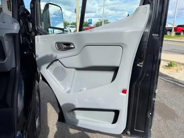 2018 Ford Transit 250 Van Med. Roof w/Dual Sliding 148-in. WB