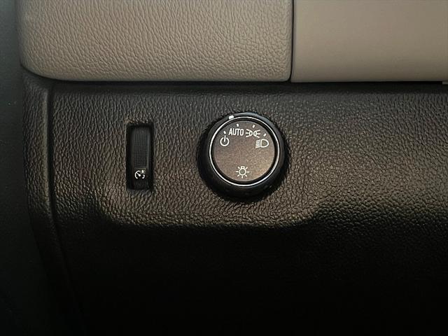 2022 Chevrolet Colorado 2WD Crew Cab Short Box WT