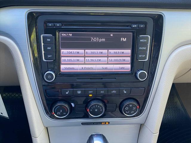 2013 Volkswagen Passat 2.5L SE