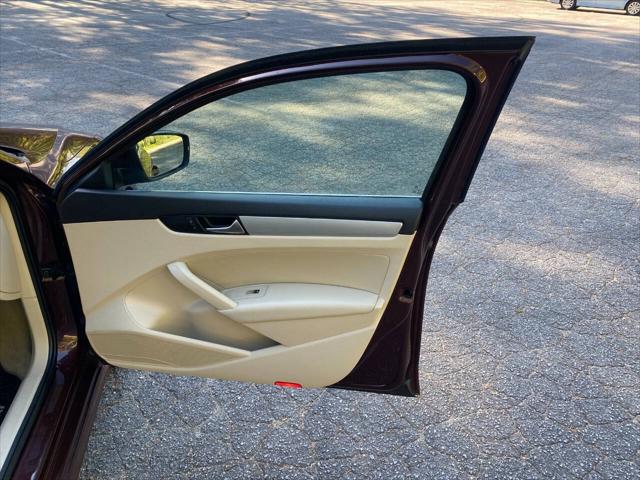 2013 Volkswagen Passat 2.5L SE