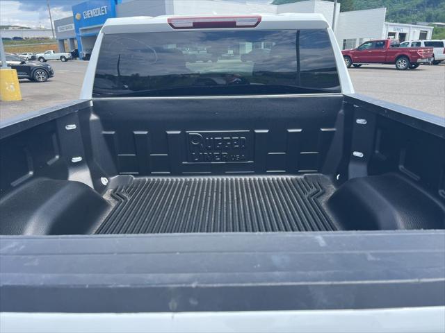 2025 GMC Sierra 1500 4WD Crew Cab Short Box SLT