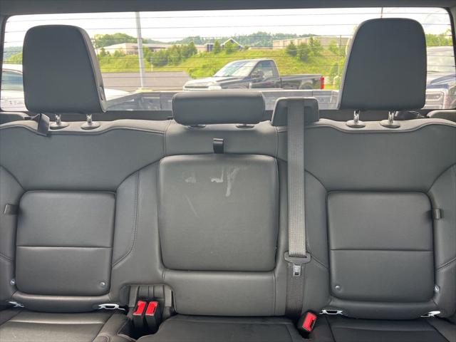 2025 GMC Sierra 1500 4WD Crew Cab Short Box SLT