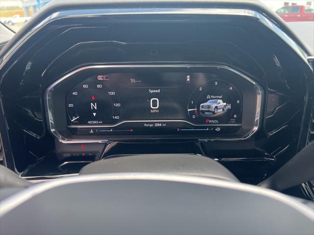 2025 GMC Sierra 1500 4WD Crew Cab Short Box SLT