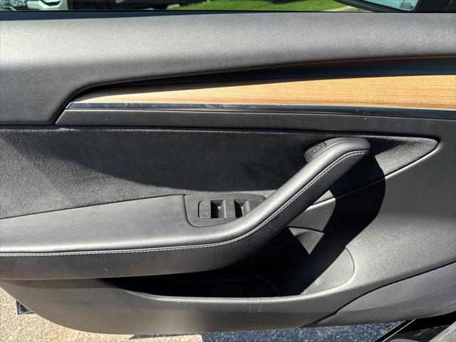 2022 Tesla Model 3 Rear-Wheel Drive