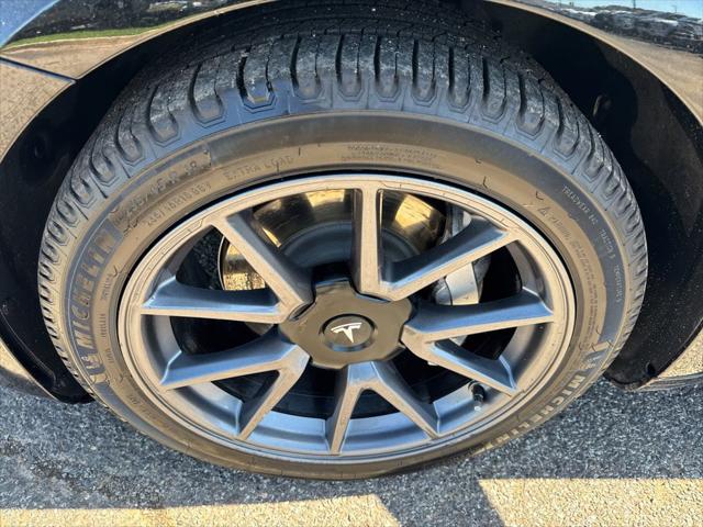 2022 Tesla Model 3 Rear-Wheel Drive