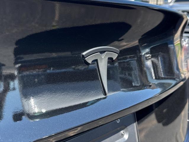 2022 Tesla Model 3 Rear-Wheel Drive