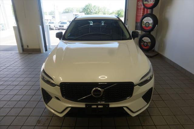 2024 Volvo XC60 B5 Plus Dark Theme
