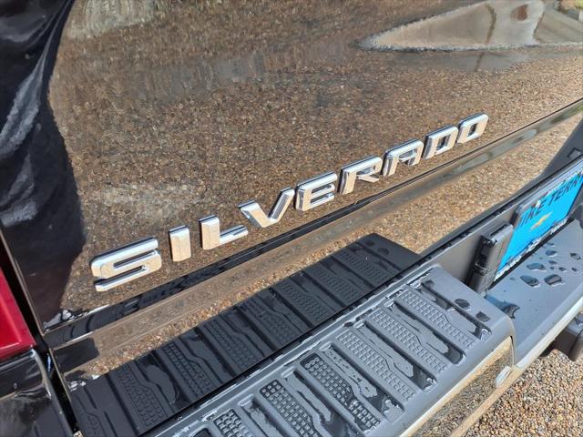 2026 Chevrolet Silverado 1500 4WD Crew Cab Standard Bed LT