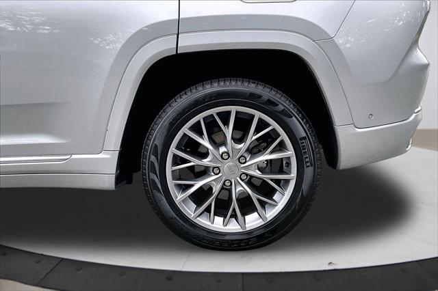 2025 Jeep Grand Cherokee Summit 4x4