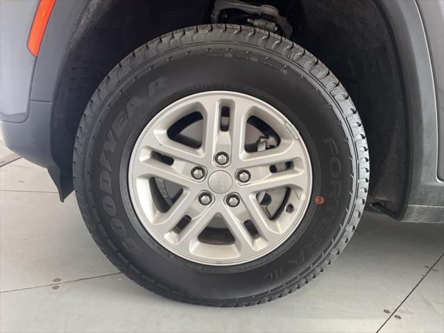 2025 Jeep Grand Cherokee Laredo 4x4
