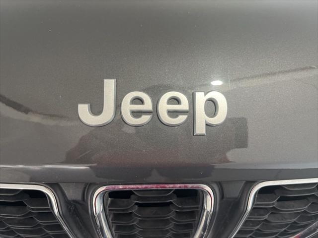 2025 Jeep Grand Cherokee Laredo 4x4