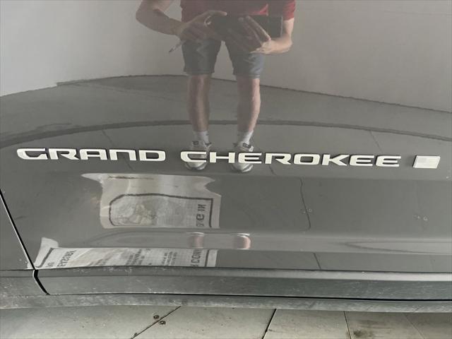 2025 Jeep Grand Cherokee Laredo 4x4