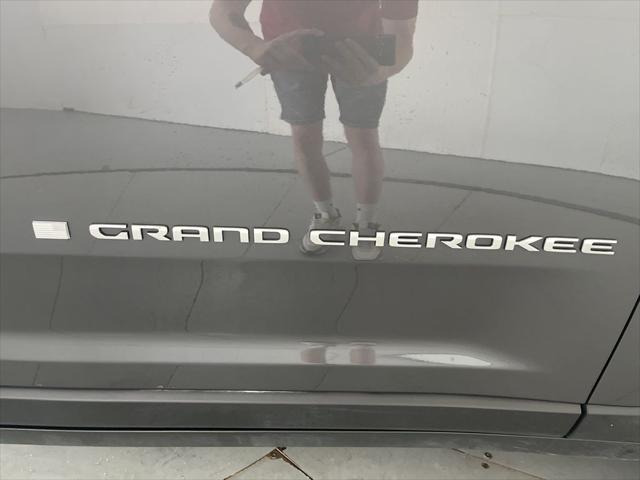 2025 Jeep Grand Cherokee Laredo 4x4