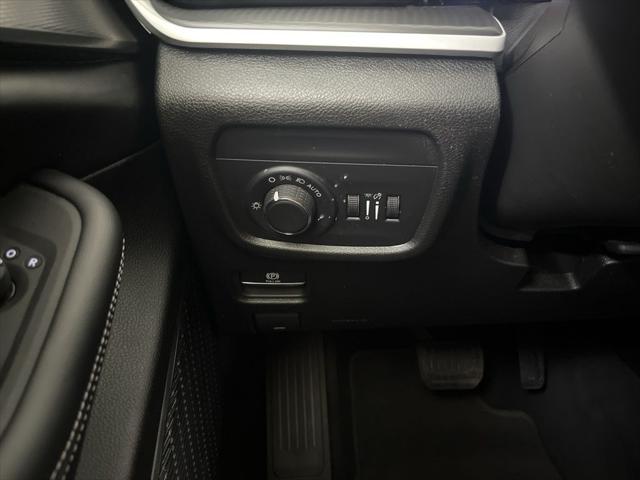 2025 Jeep Grand Cherokee Laredo 4x4