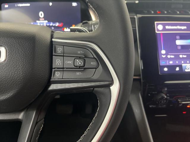 2025 Jeep Grand Cherokee Laredo 4x4