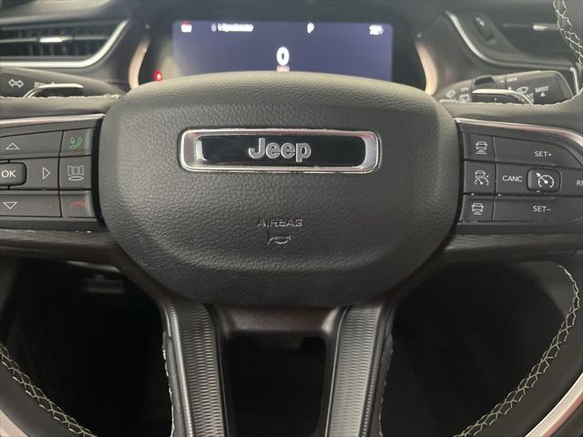 2025 Jeep Grand Cherokee Laredo 4x4