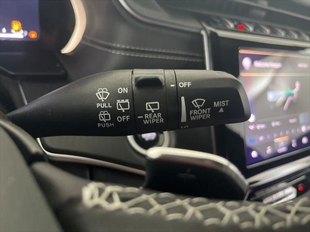 2025 Jeep Grand Cherokee Laredo 4x4