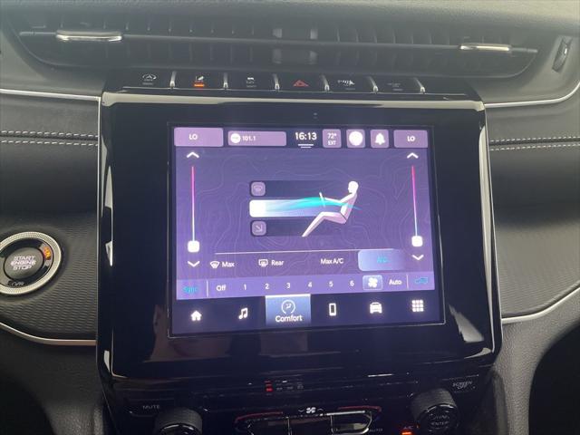 2025 Jeep Grand Cherokee Laredo 4x4
