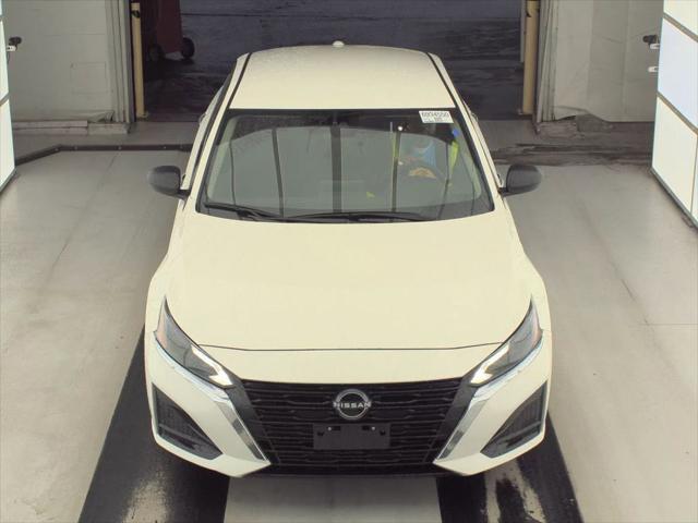 2025 Nissan Altima SV FWD