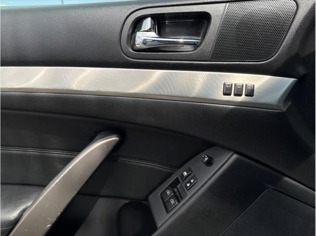 2015 INFINITI Q60 S Limited