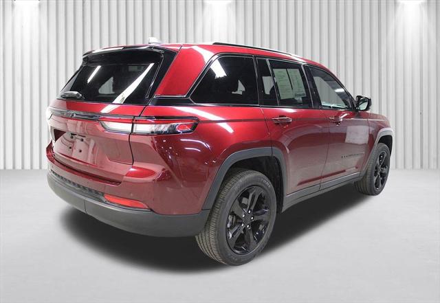 2023 Jeep Grand Cherokee Altitude 4x4 2023 Jeep Grand Cherokee Altitude 4x4