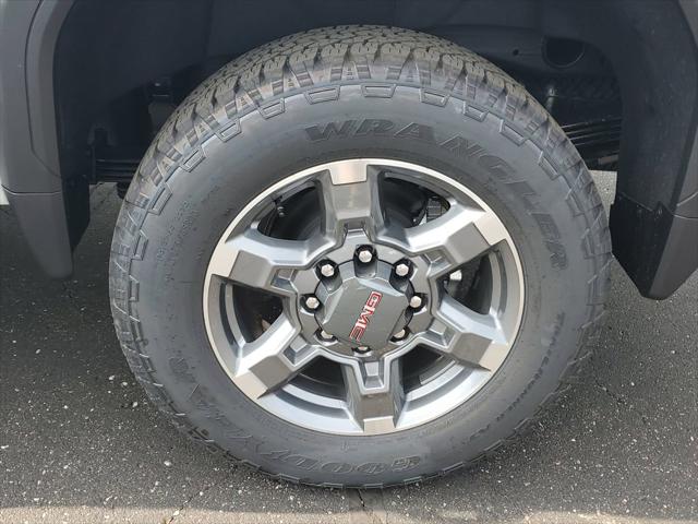 2026 GMC Sierra 2500HD Crew Cab, Standard Bed, SLE, 4WD