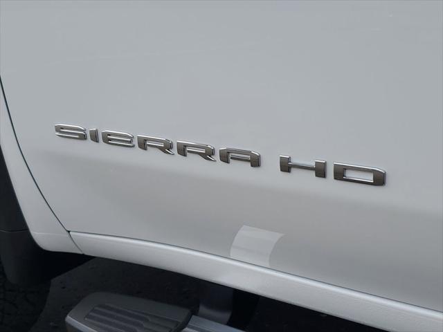 2026 GMC Sierra 2500HD Crew Cab, Standard Bed, SLE, 4WD