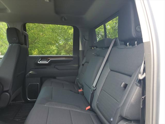 2026 GMC Sierra 2500HD Crew Cab, Standard Bed, SLE, 4WD