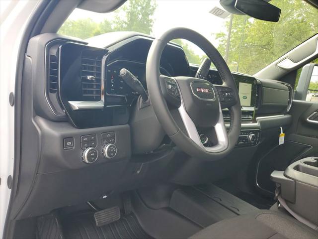 2026 GMC Sierra 2500HD Crew Cab, Standard Bed, SLE, 4WD