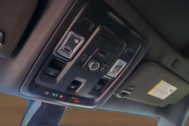 2022 Chevrolet Suburban 2WD RST