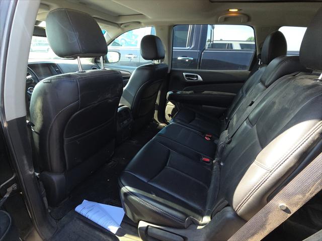 2017 Nissan Pathfinder Platinum