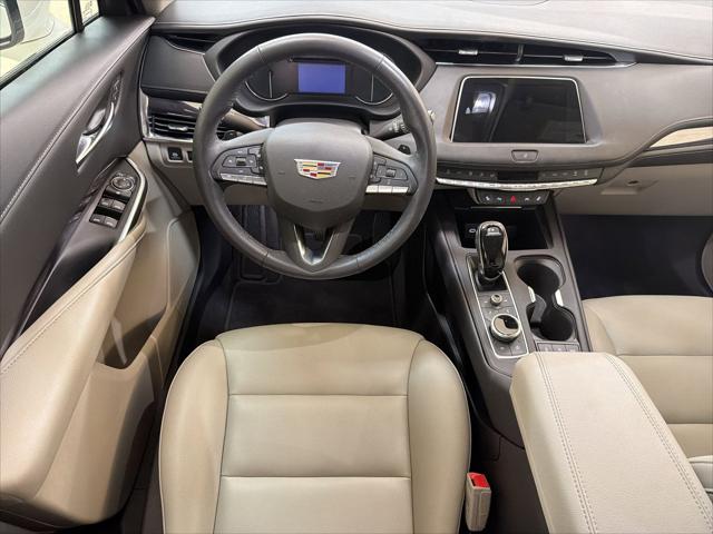 2022 Cadillac XT4 FWD Luxury