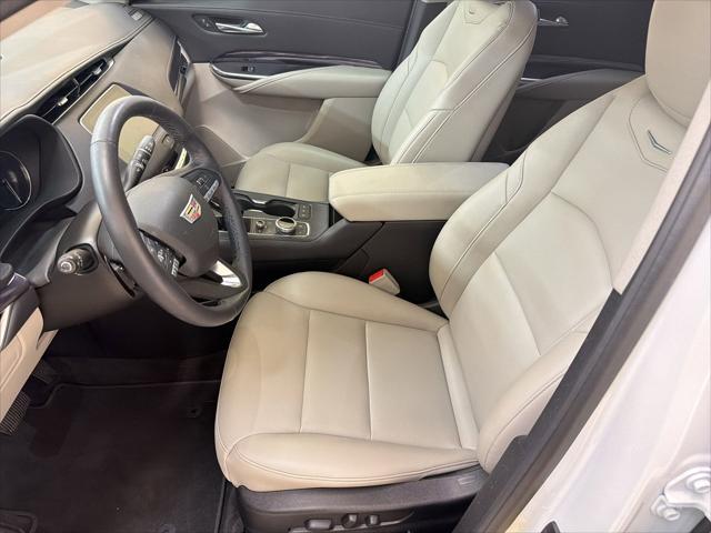 2022 Cadillac XT4 FWD Luxury