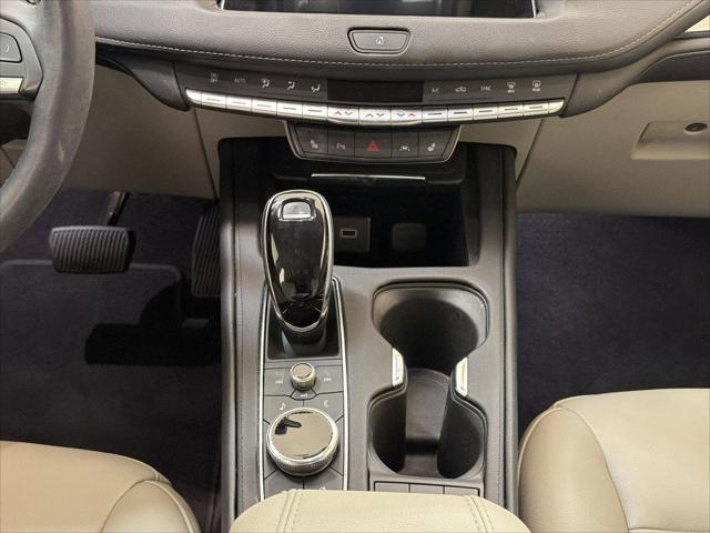 2022 Cadillac XT4 FWD Luxury
