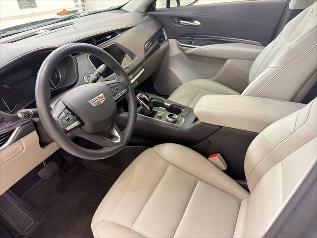 2022 Cadillac XT4 FWD Luxury