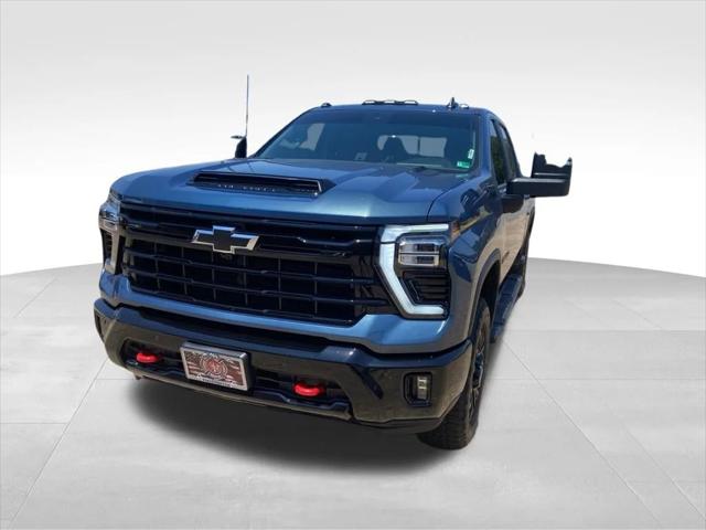2025 Chevrolet Silverado 2500HD 4WD Crew Cab Standard Bed LT