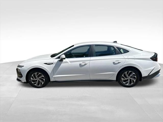 2026 Hyundai Sonata Hybrid Blue 2026 Hyundai Sonata Hybrid Blue
