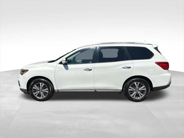 2017 Nissan Pathfinder SV