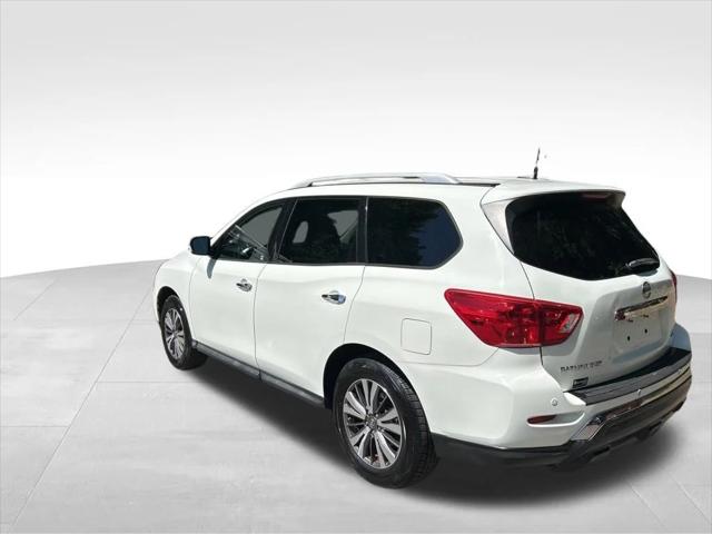 2017 Nissan Pathfinder SV