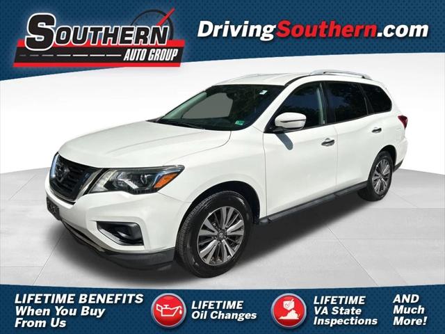 2017 Nissan Pathfinder SV 2017 Nissan Pathfinder SV