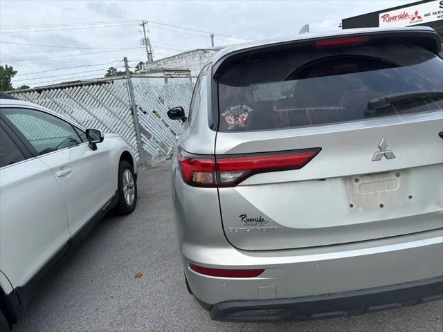 2022 Mitsubishi Outlander ES 2.5 2WD