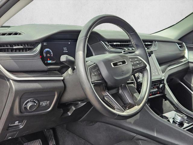 2022 Jeep Grand Cherokee L Laredo 4x4