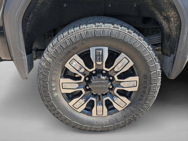 2024 GMC Sierra 2500HD 4WD Crew Cab Standard Bed Denali