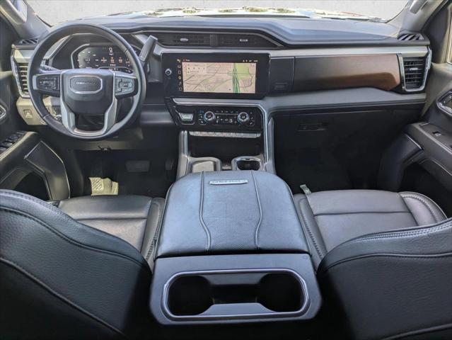 2024 GMC Sierra 2500HD 4WD Crew Cab Standard Bed Denali