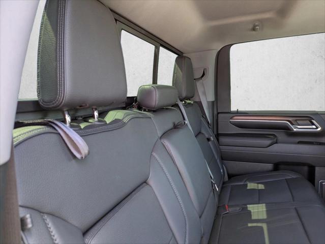 2024 GMC Sierra 2500HD 4WD Crew Cab Standard Bed Denali